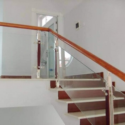 Lắp Đặt Cầu Thang Kính - LAN CAN KÍNH 