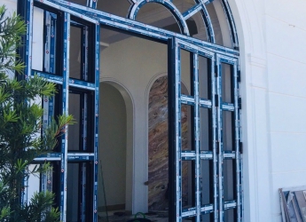 Cửa Nhôm Vòm