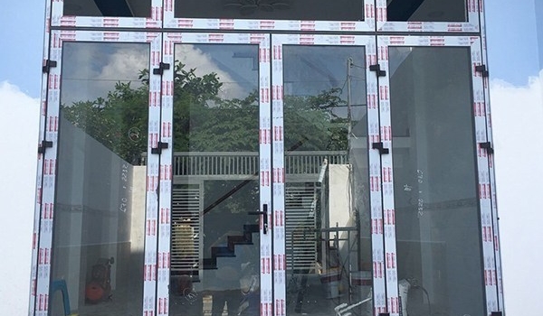 LẮP ĐẶT CỬA NHÔM XINGFA GIÁ RẺ TẠI QUẬN 8