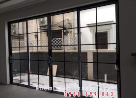 KHUNG CỬA MẶT TIỀN